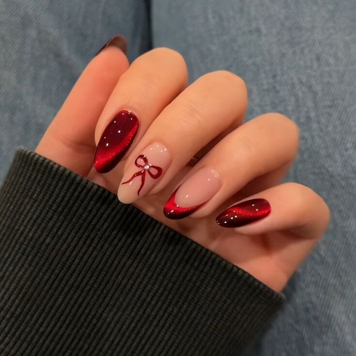 Red Cat-Eye French Tips Medium Almond Nails Red Cat-Eye French Tips Medium Almond Nails — Red Almond Nails