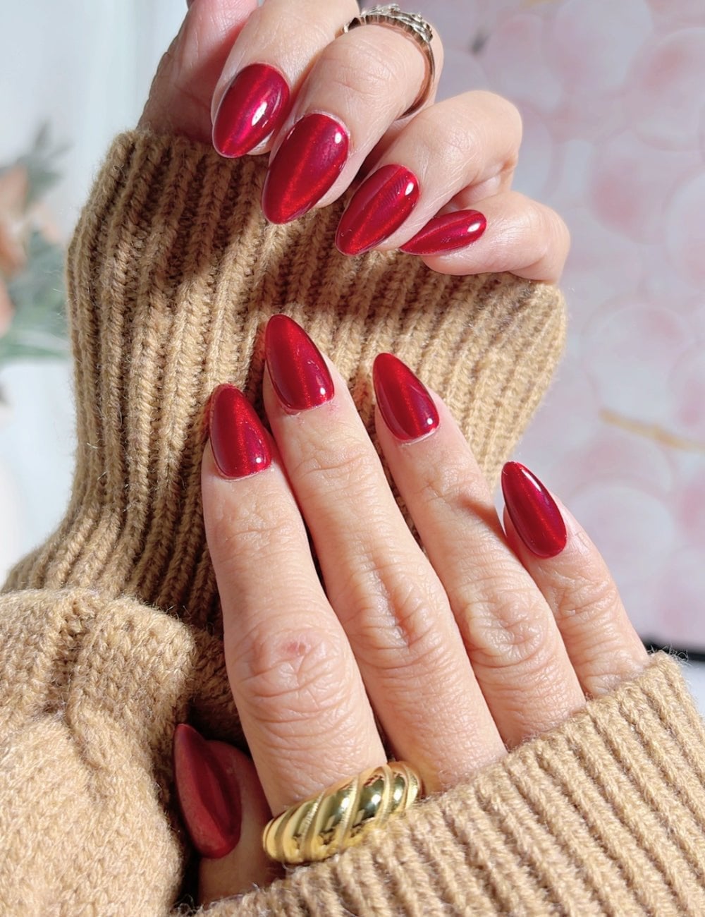 Deep Shimmering Ruby Red Glossy Short Almond Nails Deep Shimmering Ruby Red Glossy Short Almond Nails — Red Almond Nails