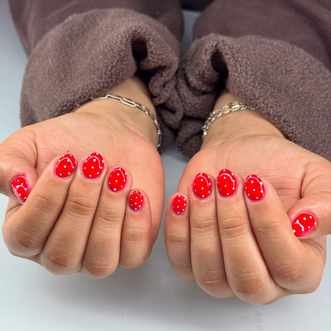 Medium Oval Sheer Pink With White French Tips Medium Oval Sheer Pink With White French Tips — Red and White Nails