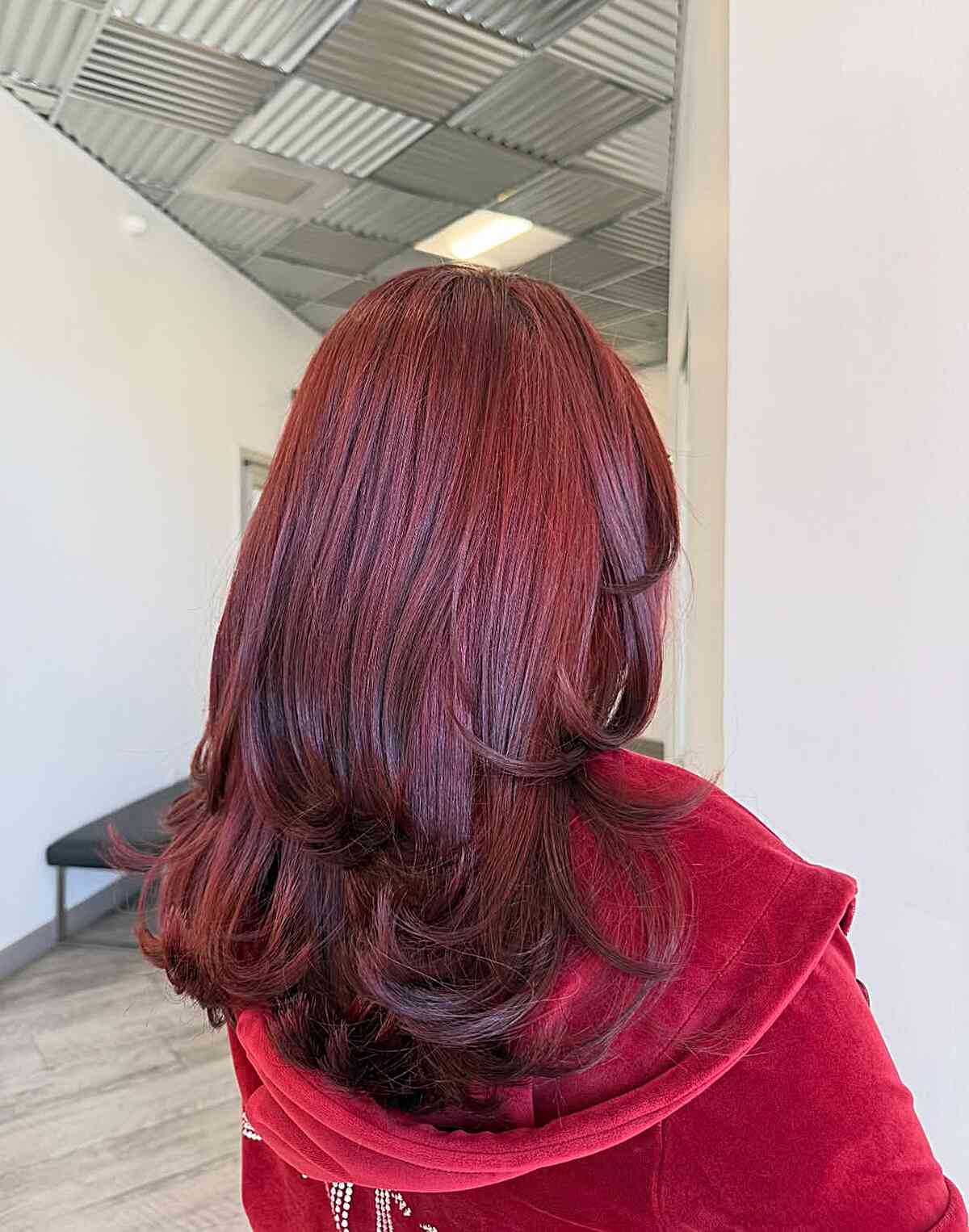 Reddish Brown Collarbone Waves, Wavy Reddish Brown Collarbone Waves, Wavy — Red Hair Colors