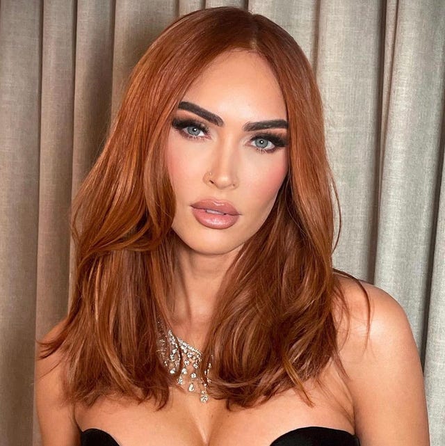 Glossy Copper Red Collarbone Lob Glossy Copper Red Collarbone Lob — Red Hair Colors