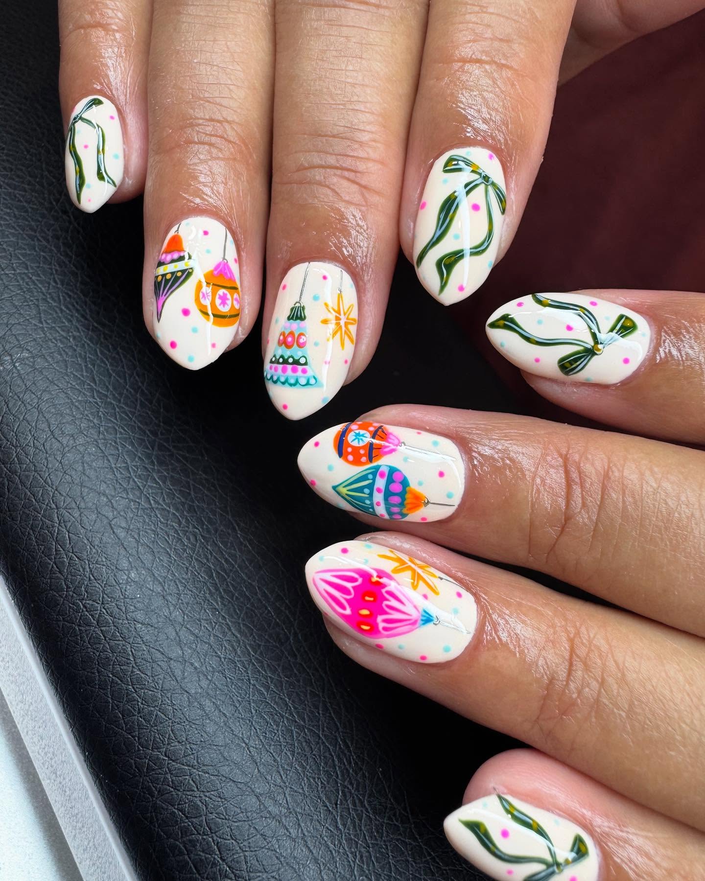 Retro Christmas Ornaments Matte Oval Nails