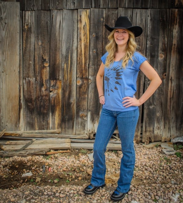 Graphic T-Shirt With Blue Jeans And Western Boots Graphic T-Shirt With Blue Jeans And Western Boots — Rodeo Outfits for Women