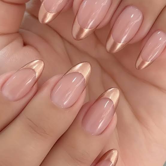 Long Stiletto Rose Gold Chrome Nails Long Stiletto Rose Gold Chrome Nails — Rose Gold Nails