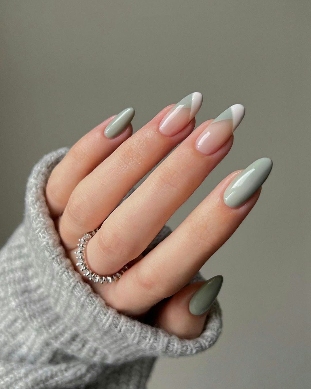 Medium Almond Green Glitter Line French Nails With зеленый глиттер — Sage Nails