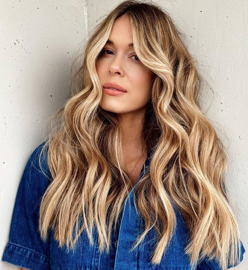 Long Layered Waves With Honey Blonde Shadow Root Long Layered Waves With Honey Blonde Shadow Root