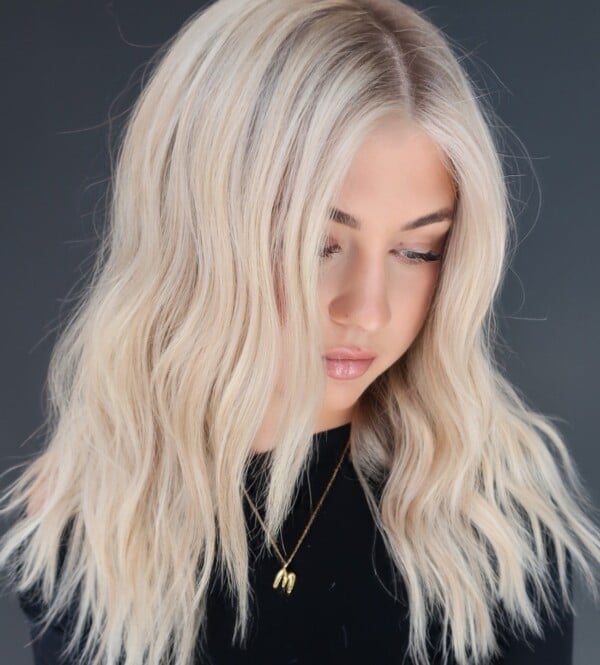 Collarbone Waves With Platinum Blonde Shadow Root Collarbone Waves With Platinum Blonde Shadow Root