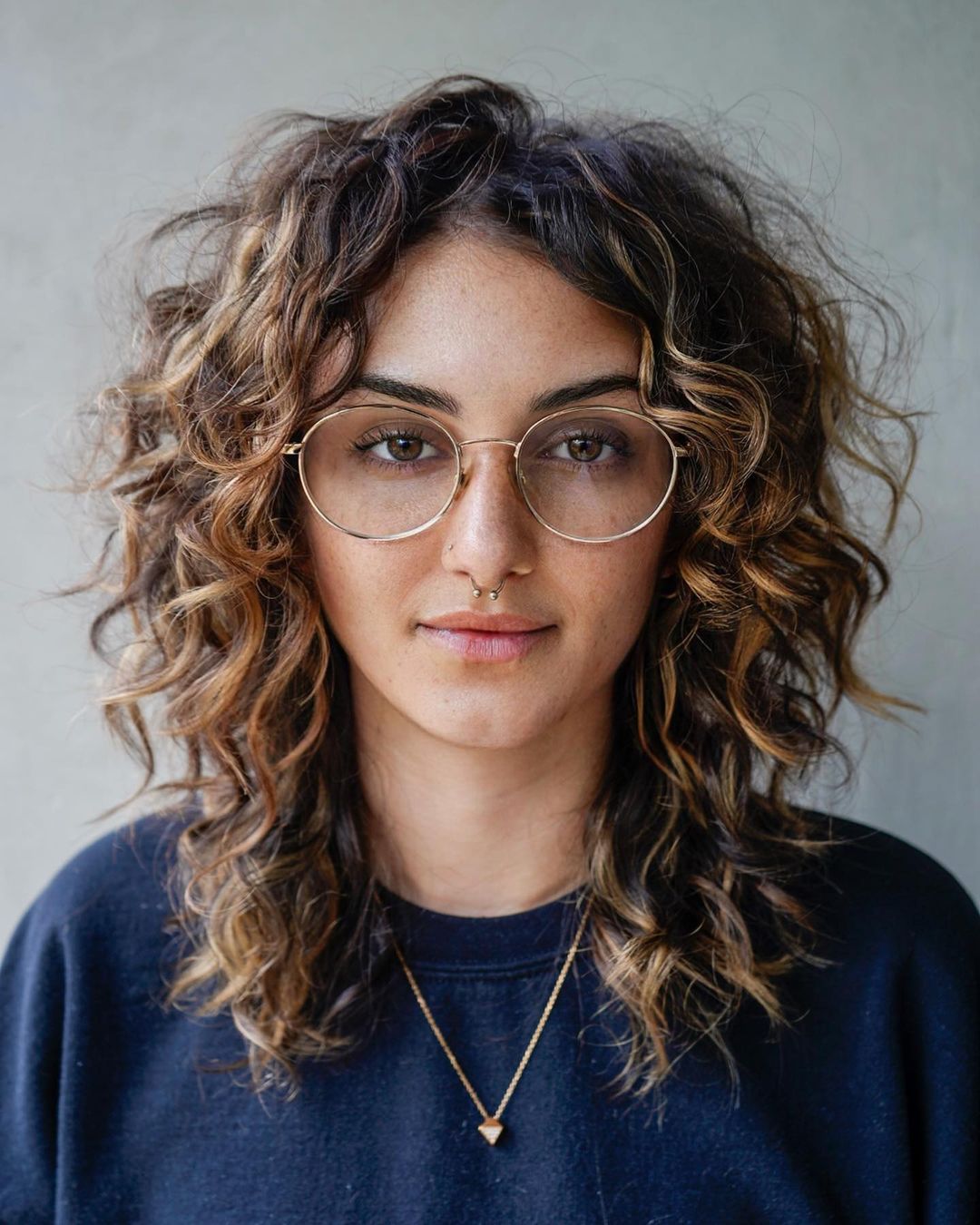 Collarbone Curly Shag With Curtain Bangs — Shag Haircut