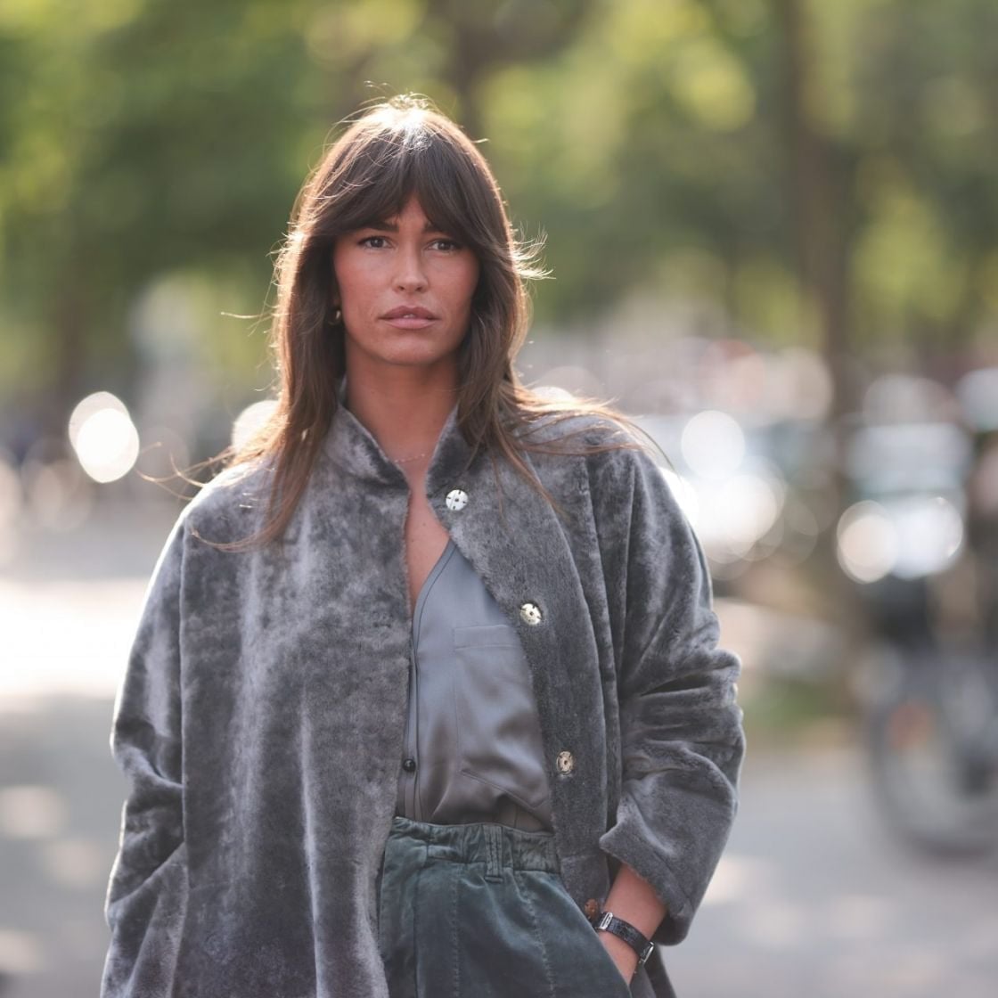 Mid-Back Straight Shag With Full Fringe — Shag Haircut