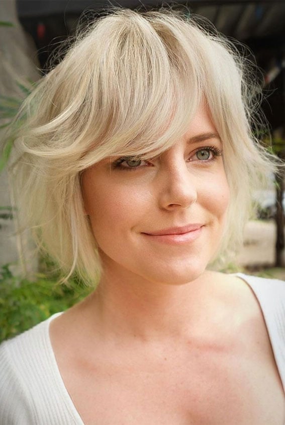 Collarbone Platinum Shaggy Bob With Curtain Bangs, Wavy