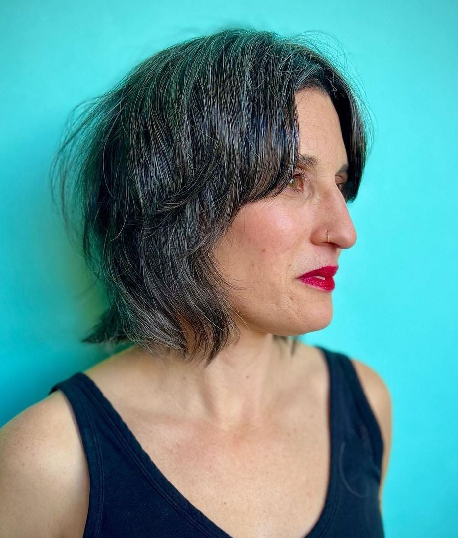 Collarbone Dark Gray Shaggy Bob