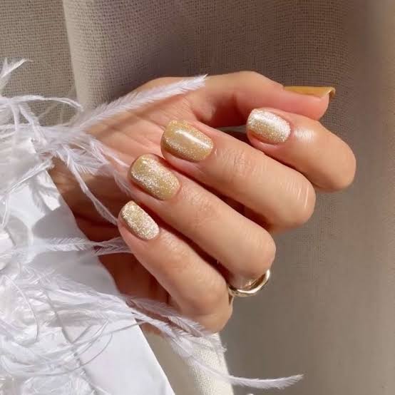 Light Beige Subtle Shimmer Glossy Nails — Shimmer Nails