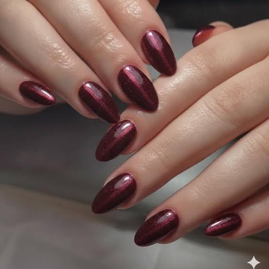 Velvety Red Magnetic Shimmer Nails