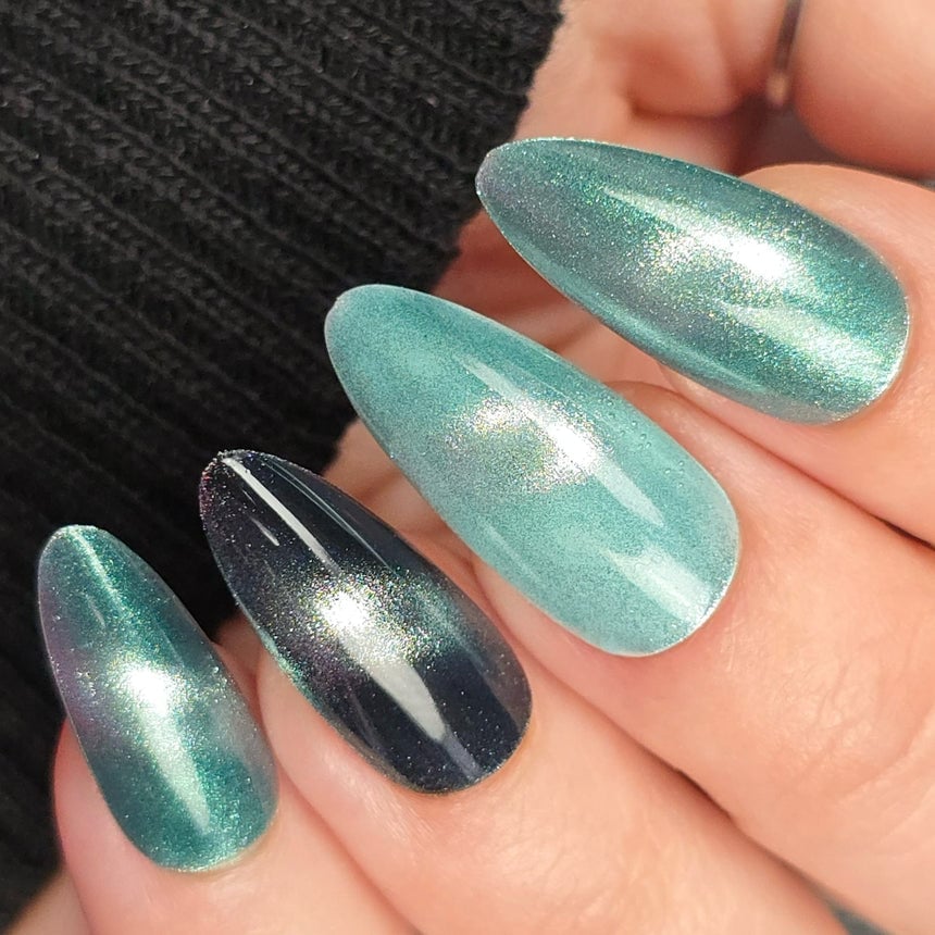 Light Blue Magnetic Shimmer — Shimmer Nails