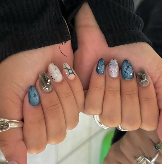 Abstract Blue Gray Line Swirl Matte Glossy Short Almond Nails Abstract Blue Gray Line Swirl Matte Glossy Short Almond Nails