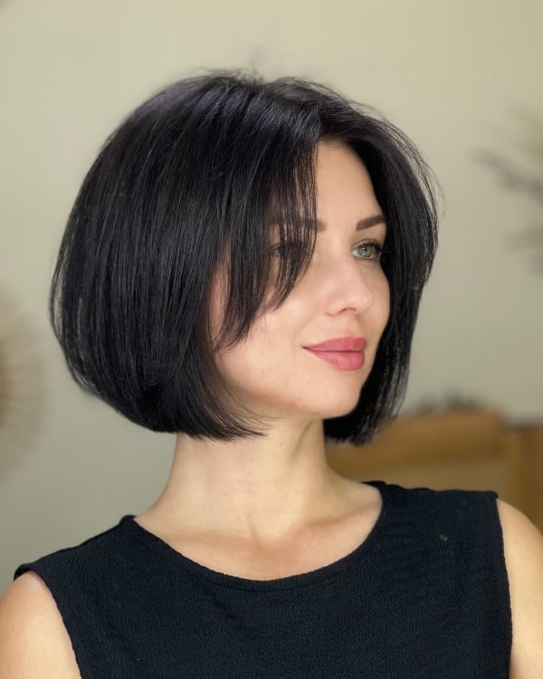 Dark Brown Bob With Blended Curtain Bangs — Short Bob Hairstyles