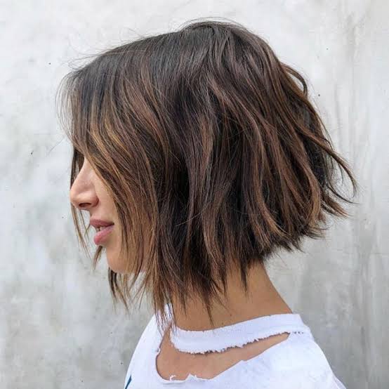 Collarbone Bob With Choppy Ends And Dimension — Short Bob Hairstyles