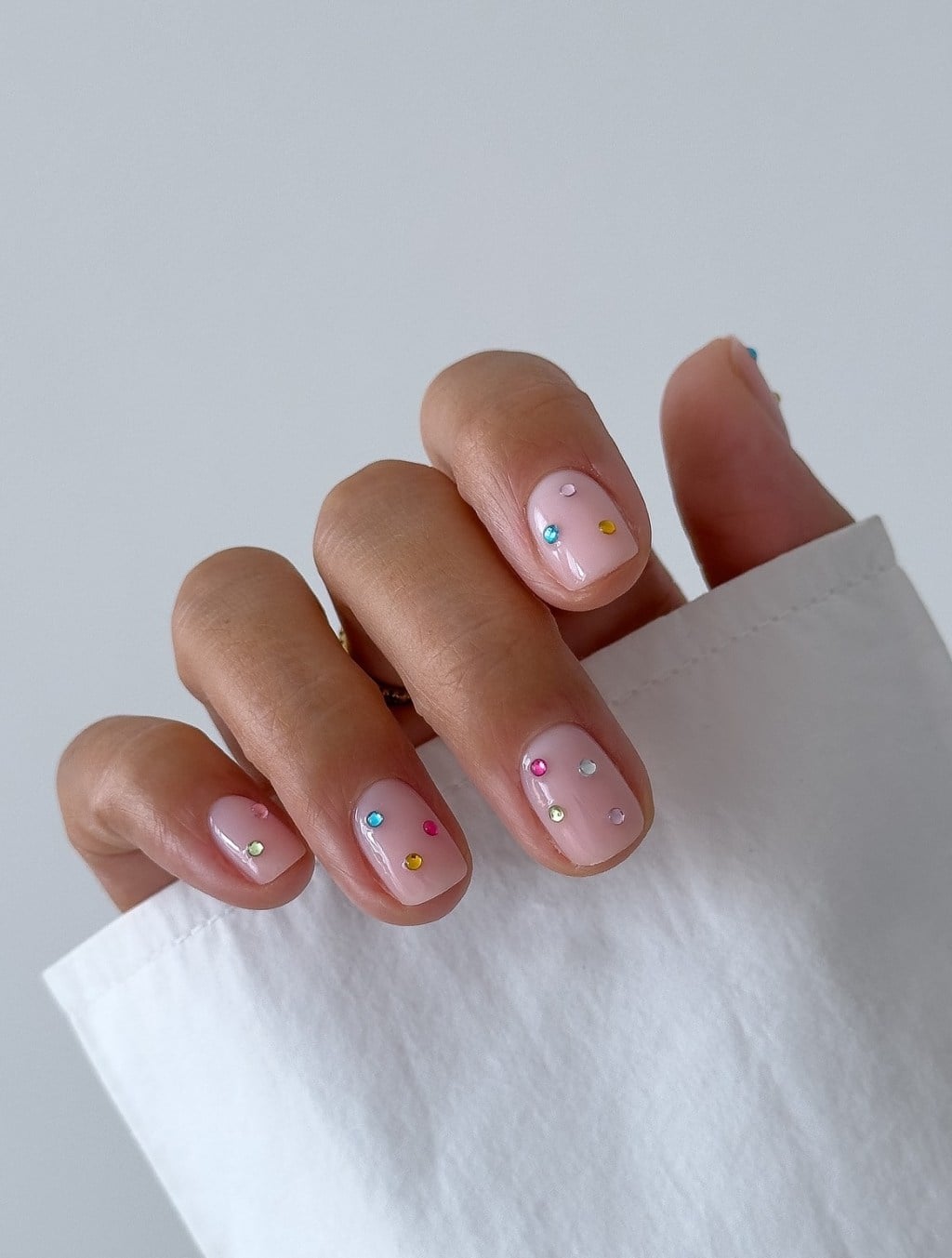 Rhinestone Accent Light Pink Short Square — Short Gel Nails