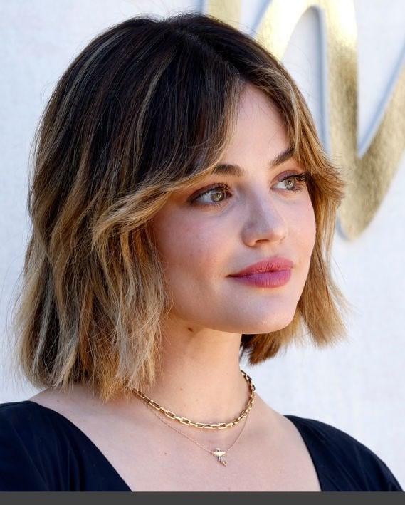Dark Blonde Balayage Wavy Lob With Curtain Bangs Dark Blonde Balayage Wavy Lob With Curtain Bangs — Short Hair Hairstyles