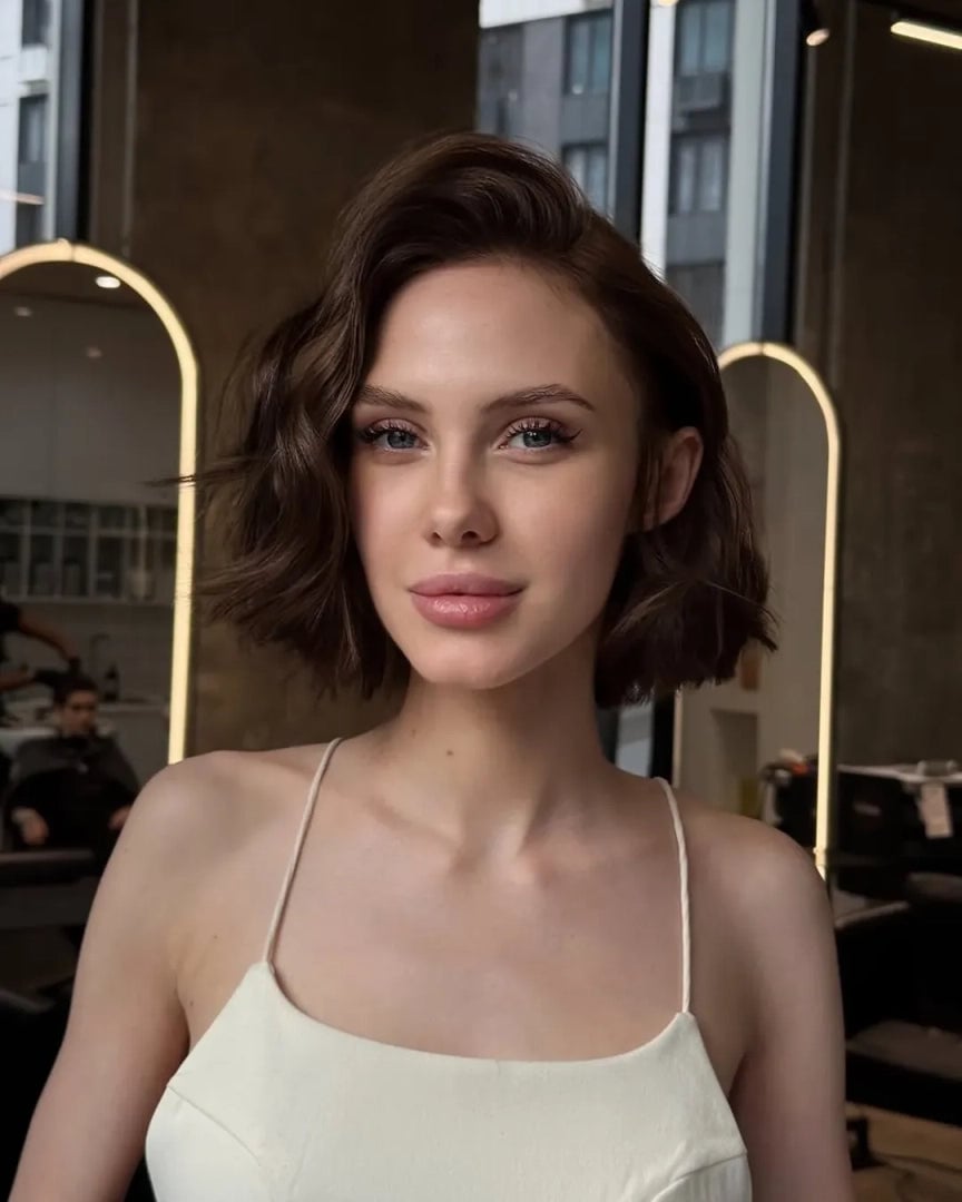 Medium Brown Bob With Curtain Bangs Medium Brown Bob With Curtain Bangs — Short Hair Hairstyles