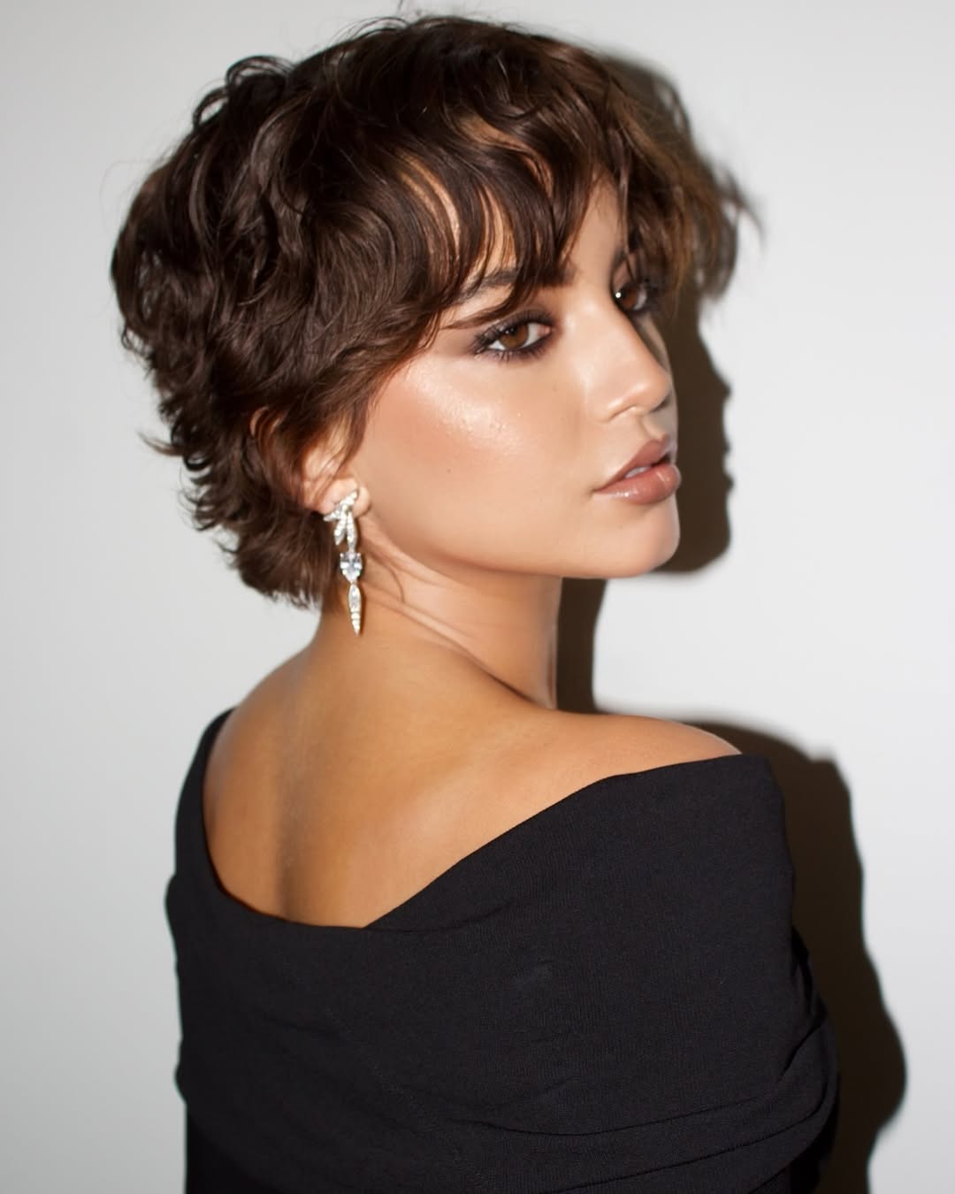 Textured Layered Bob With Short Fringe Textured Layered Bob With Short Fringe — Short Hair Hairstyles