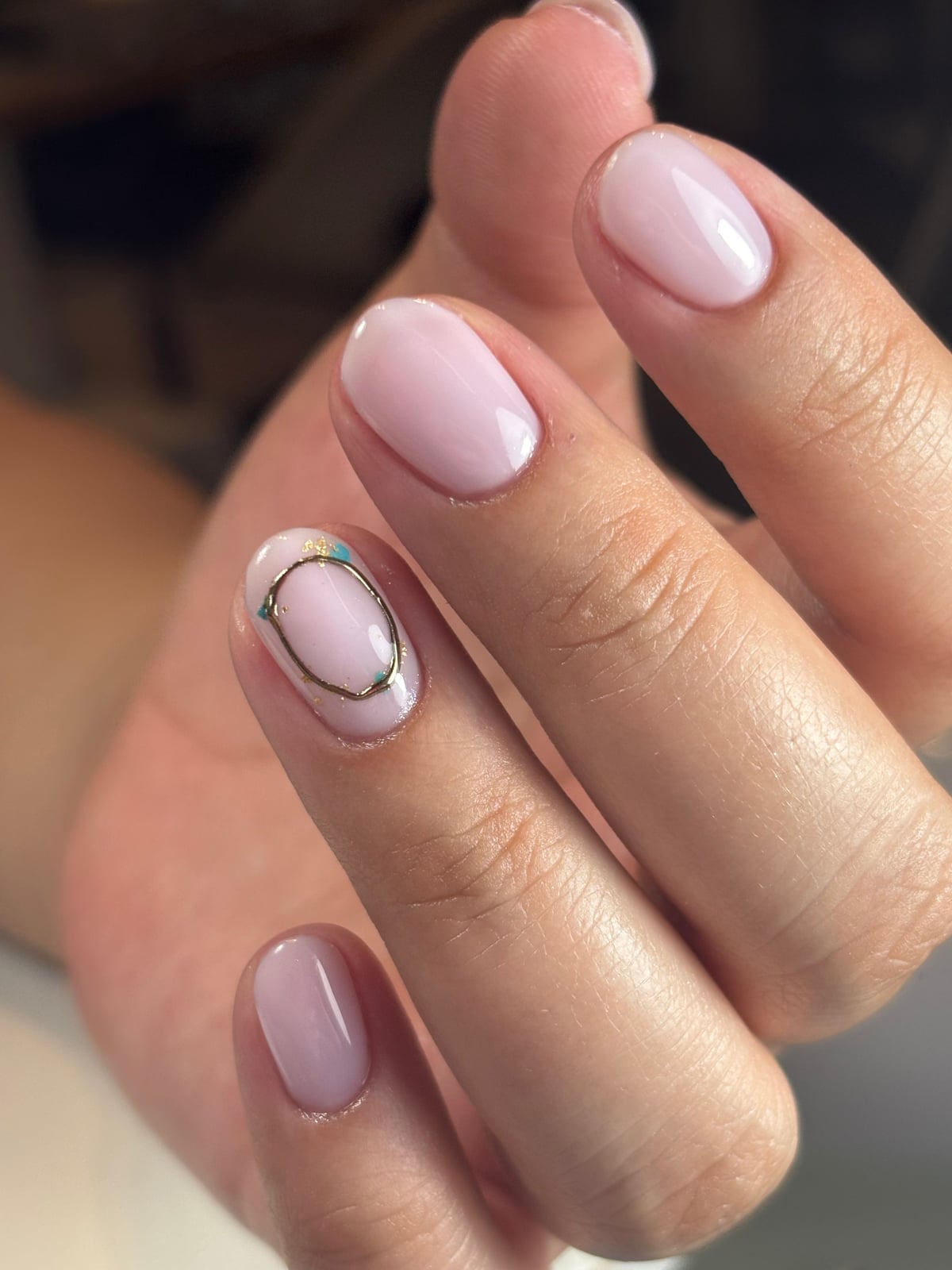 Milky Pink with Gold Outline Turquoise Nails Milky Pink with Gold Outline Turquoise Nails — Short Round Nails