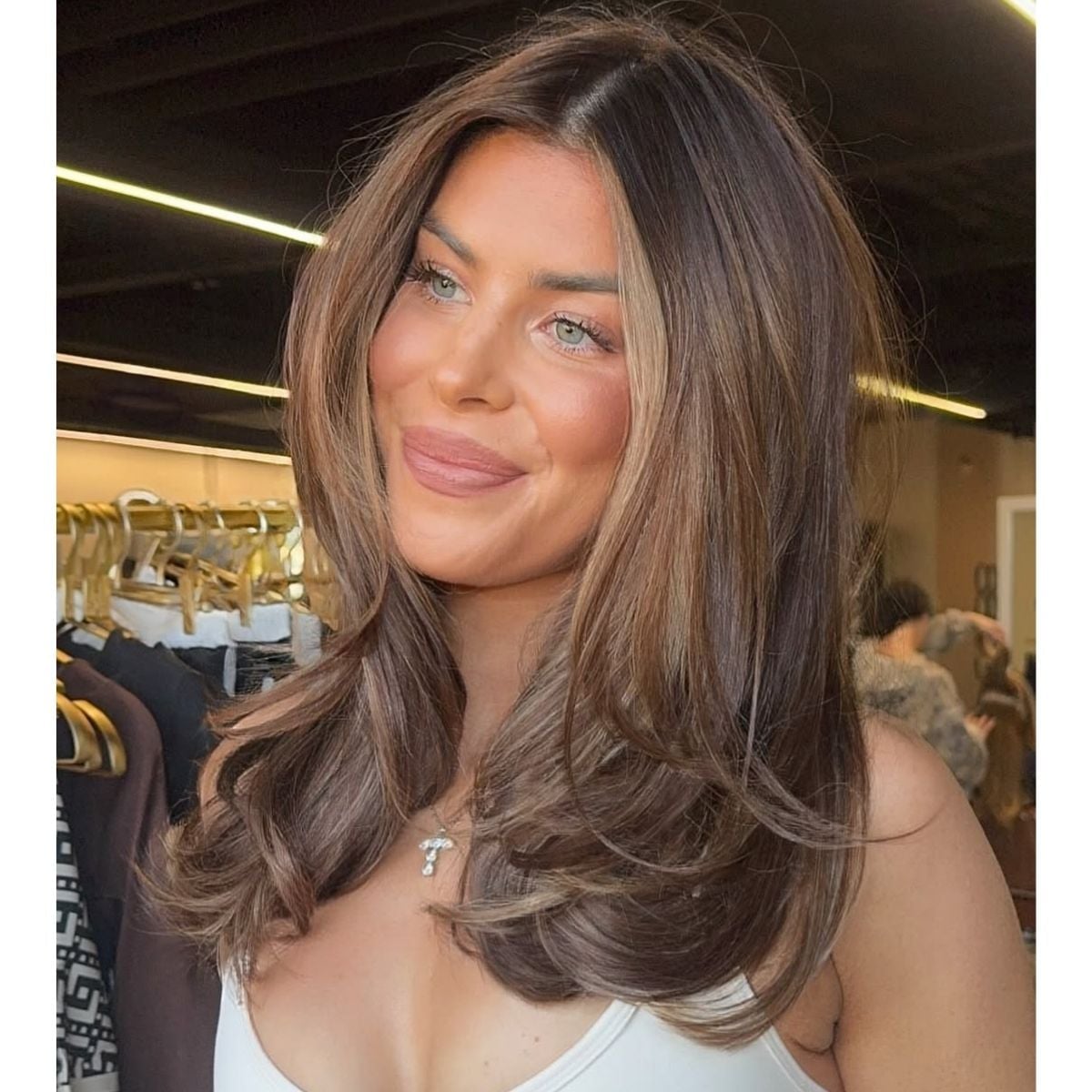 Collarbone Layered Cut With Honey Blonde Balayage — Shoulder Length Haircuts