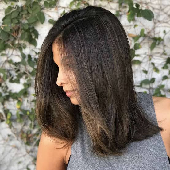 Collarbone One-Length With Subtle Layers And Balayage, Straight — Shoulder Length Haircuts
