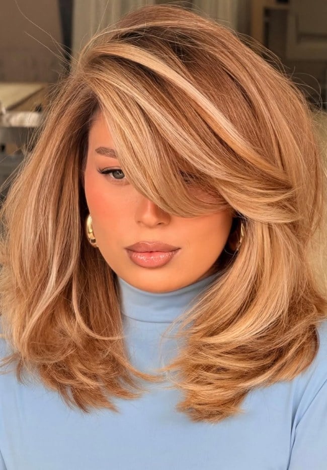 Collarbone Layers With Caramel Balayage And Side Part — Shoulder Length Haircuts