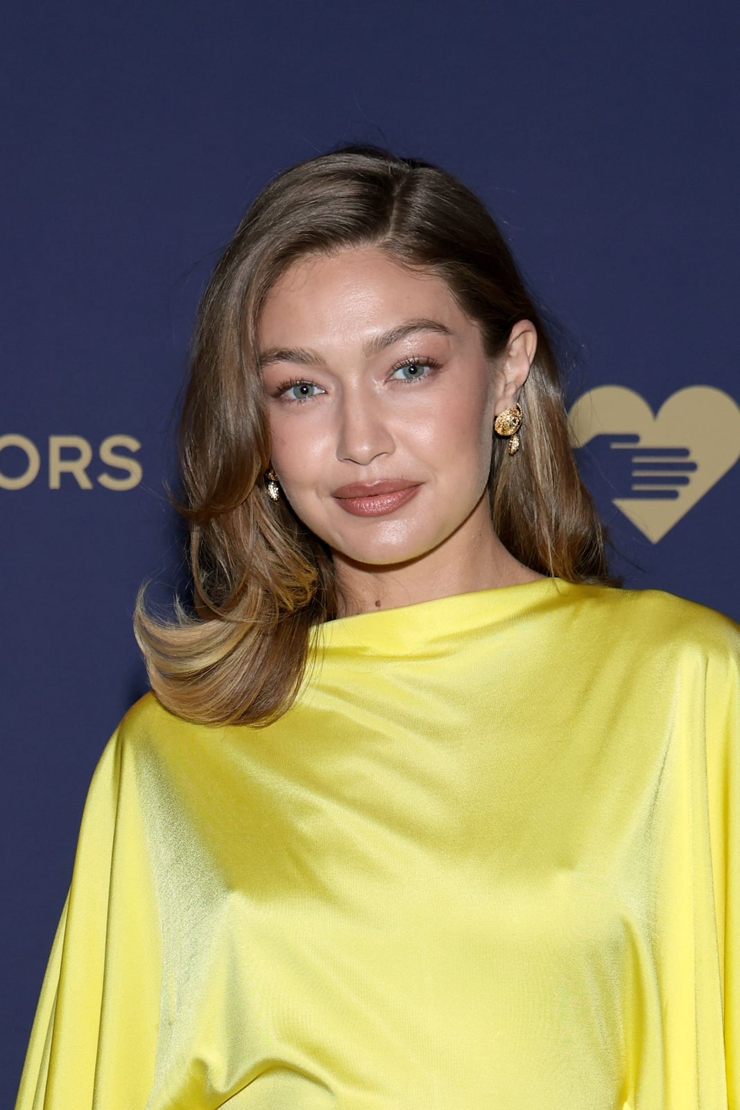 Collarbone Dark Blonde With Curtain Bangs, Blowout — Side Part
