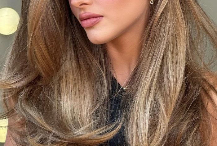 Hazelnut Cream Long Hair with Side Part Bangs