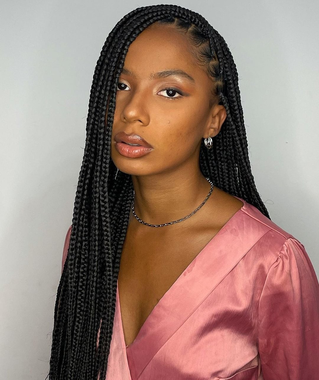 Uniform Black Box Braids With Side Part Uniform Black Box Braids With Side Part — Side Part Braids