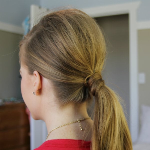 Twisted Blonde Collarbone Ponytail — Side Part Ponytail
