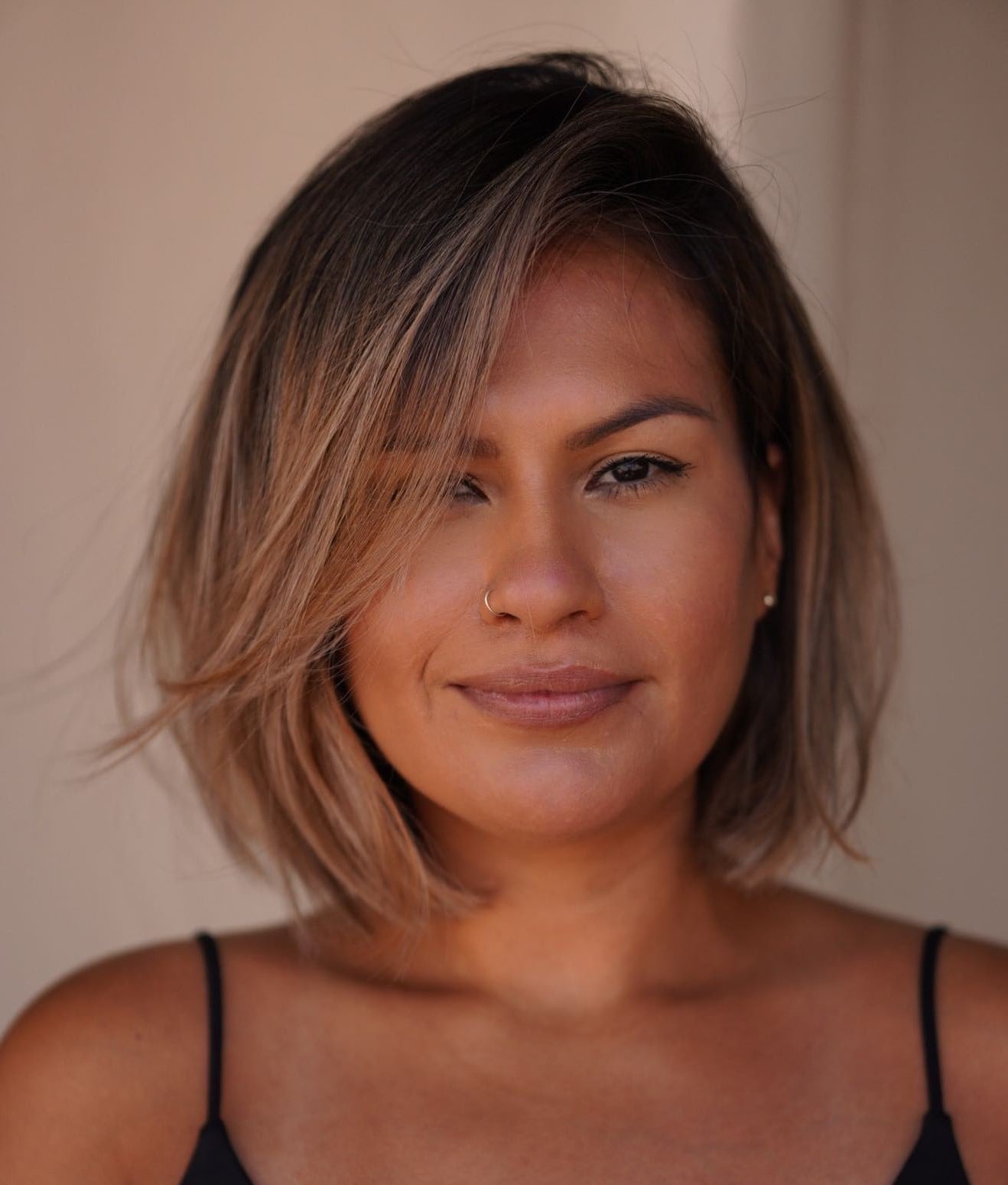 Brunette Chin Bob With Balayage Brunette Chin Bob With Balayage — Side Swept Bangs