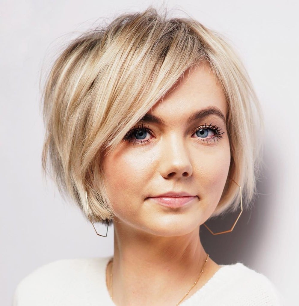 Ash Blonde Collarbone Shag With Bangs Ash Blonde Collarbone Shag With Bangs — Side Swept Bangs