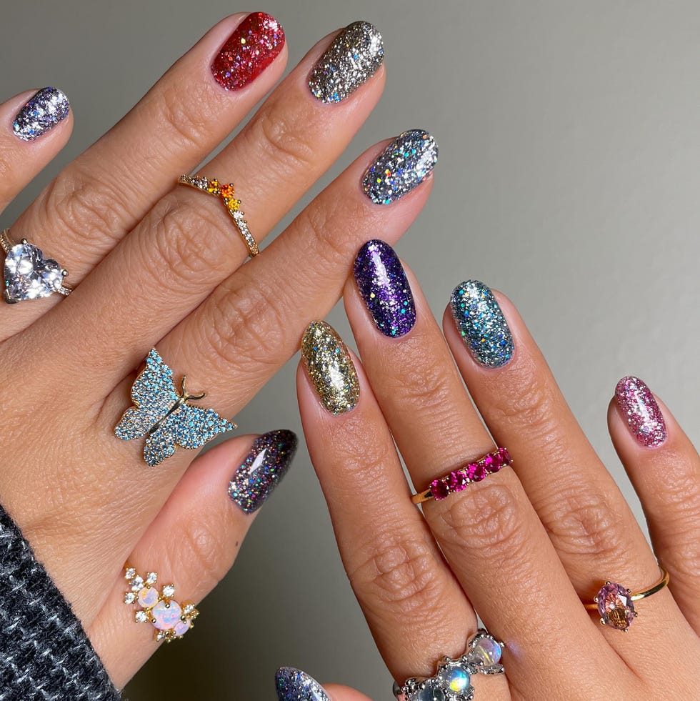Dense Silver Glitter Medium Square Nails Dense Silver Glitter Medium Square Nails — Simple New Years Nails
