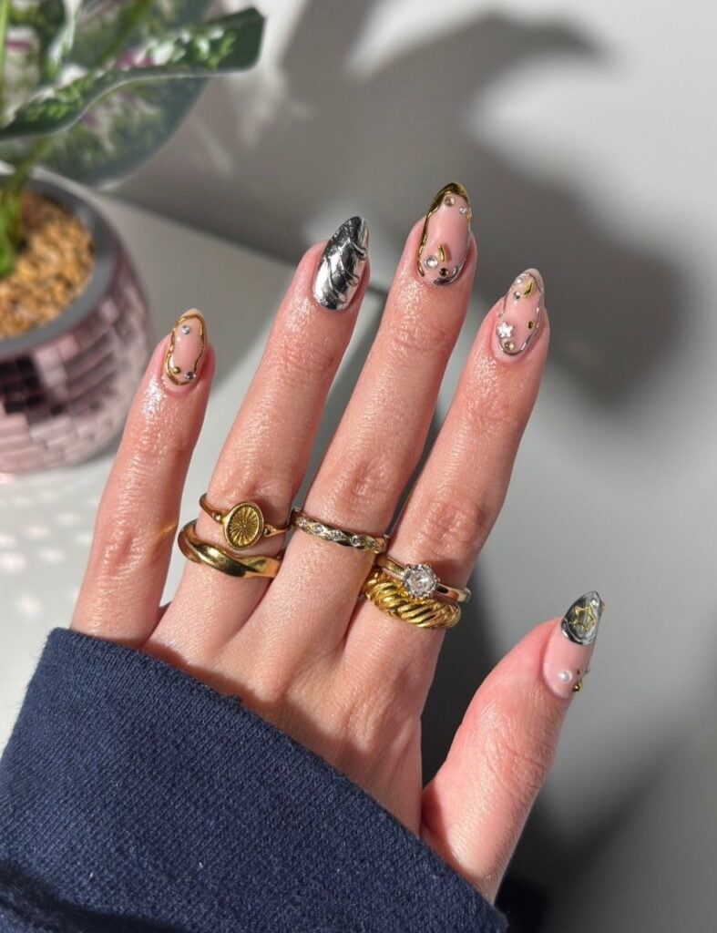 Mixed Metallic Glitter Medium Almond Nails Mixed Metallic Glitter Medium Almond Nails — Simple New Years Nails