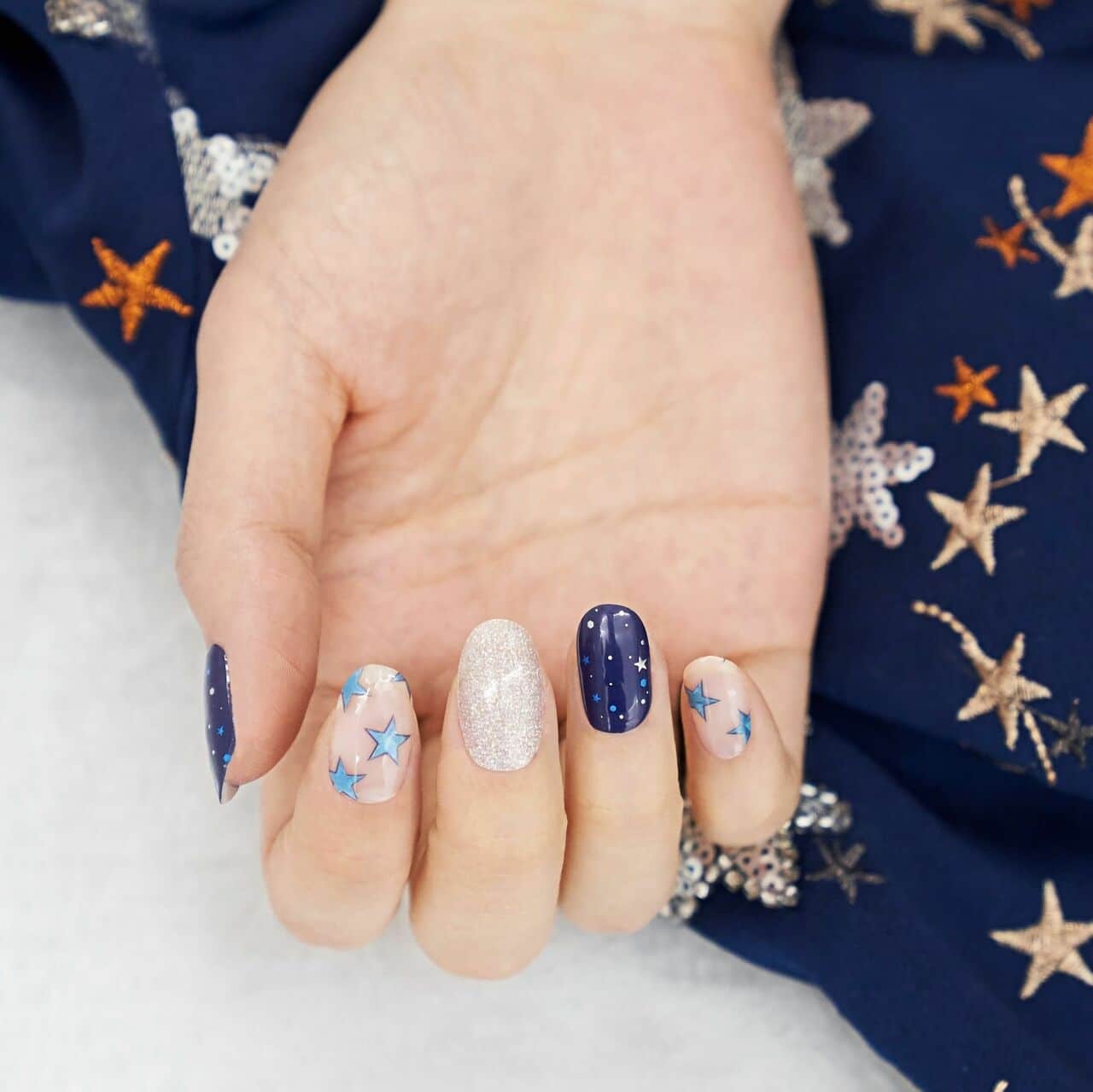 Navy Blue Short Oval with Star Decals Navy Blue Short Oval with Star Decals — Simple New Years Nails
