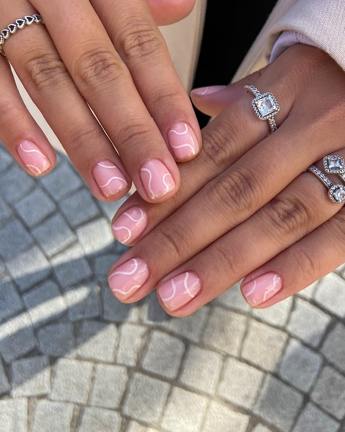 White Wavy Line Short Square Nails White Wavy Line Short Square Nails — Simple Short Nails