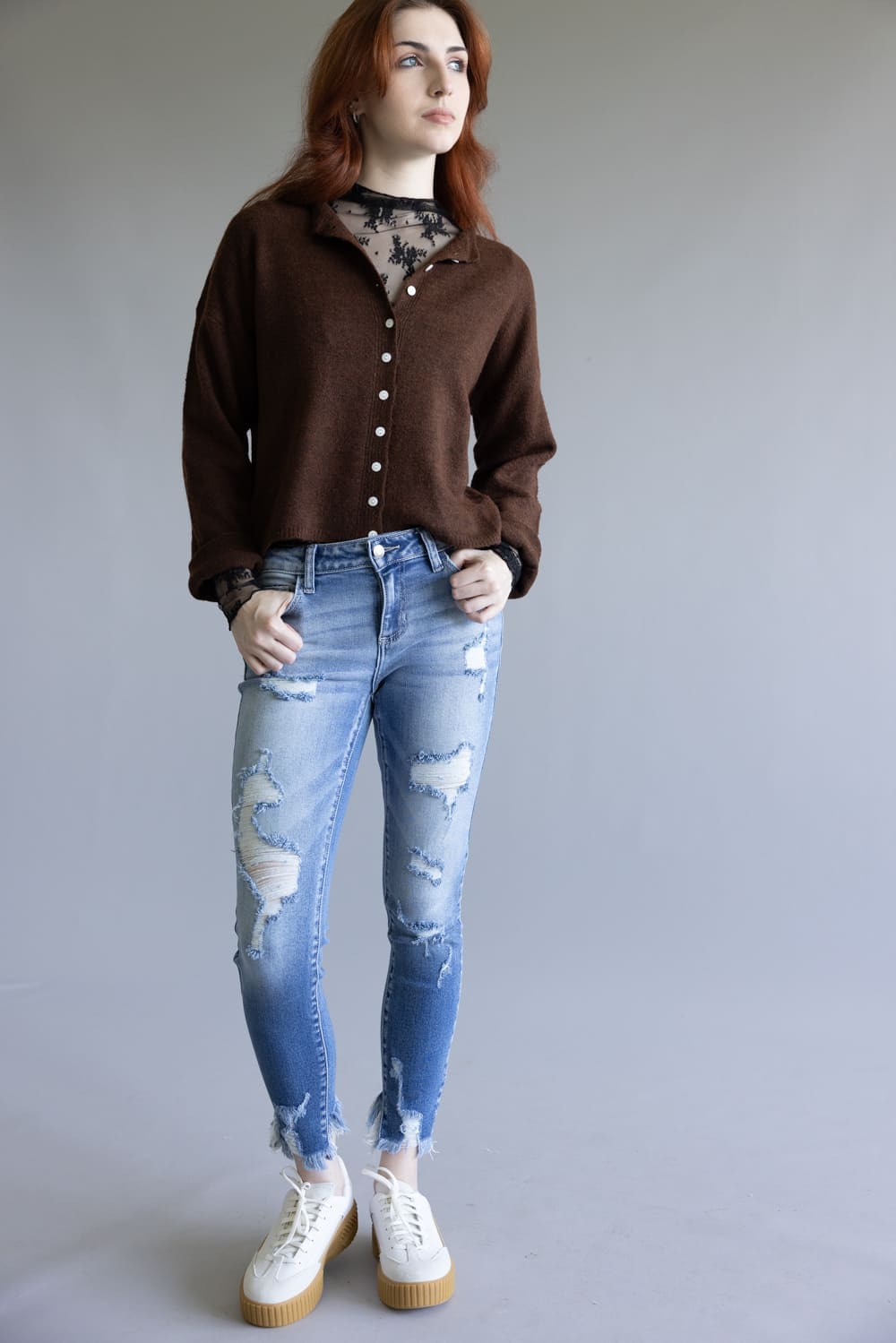 Frayed Hem Ripped Skinny Jeans with Lace Top, Close-Up Take — Skinny Jeans Outfits