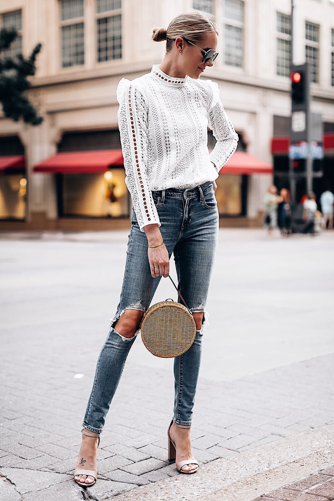 Ripped Skinny Jeans with Lace Top and Heels and Round Straw Bag — Skinny Jeans Outfits