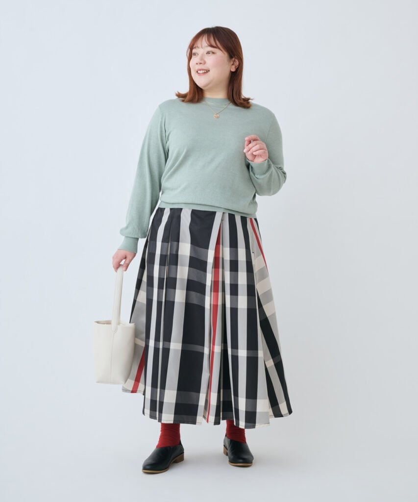 Plaid A-line Maxi Skirt With Green Sweater — Skirt Outfit Plus Size