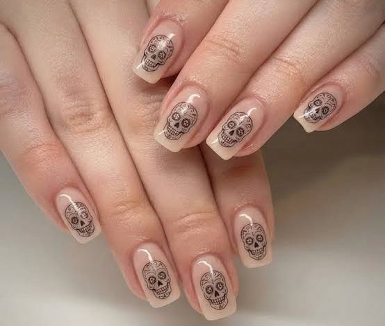 Sugar Skull Nails: 20+ Designs From Subtle Accent to Full Calavera | Mirellé Inspo