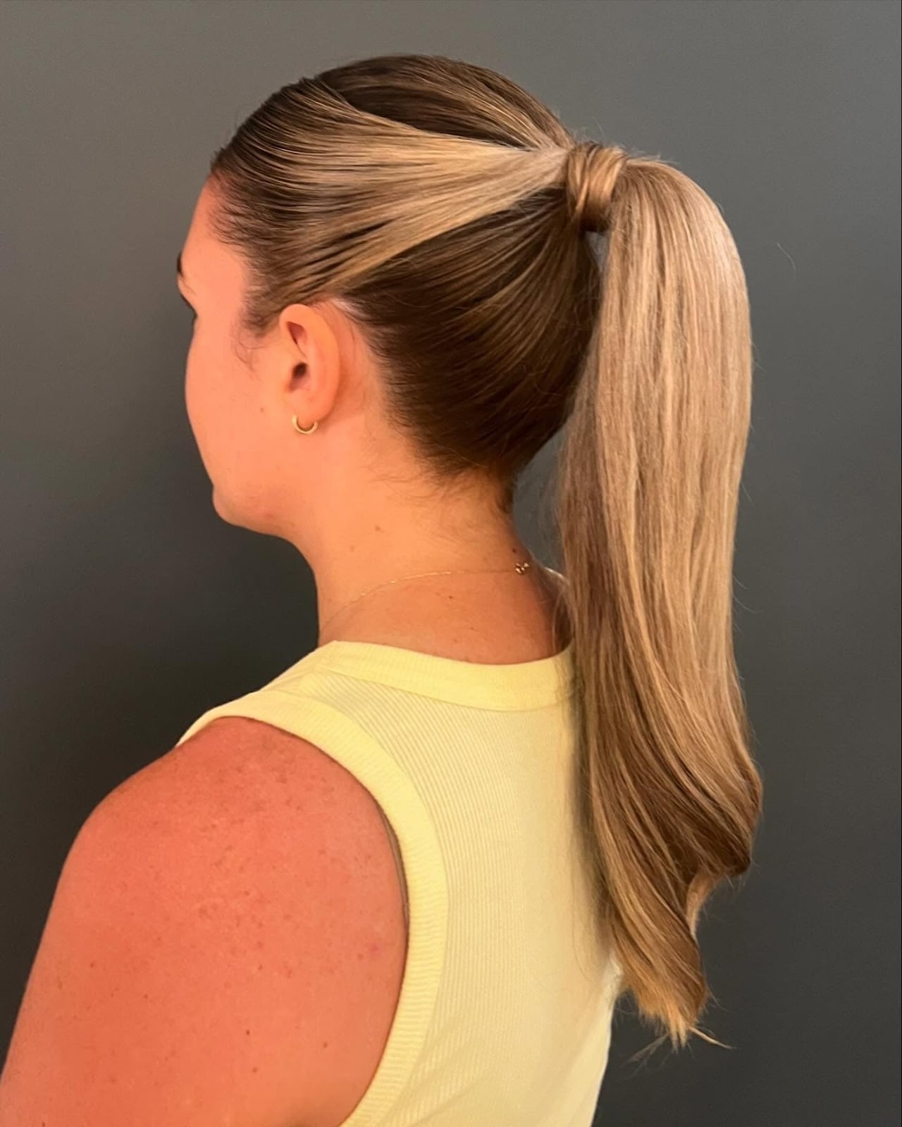 Shoulder Length Sleek Blonde Ponytail, Close-Up Take — Sleek Ponytail