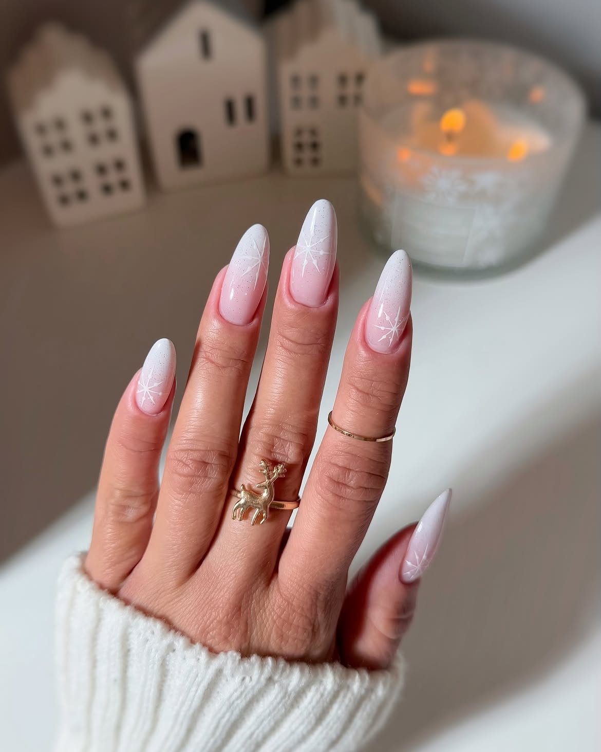 Snowflake Ombre Almond Nails With Glitter