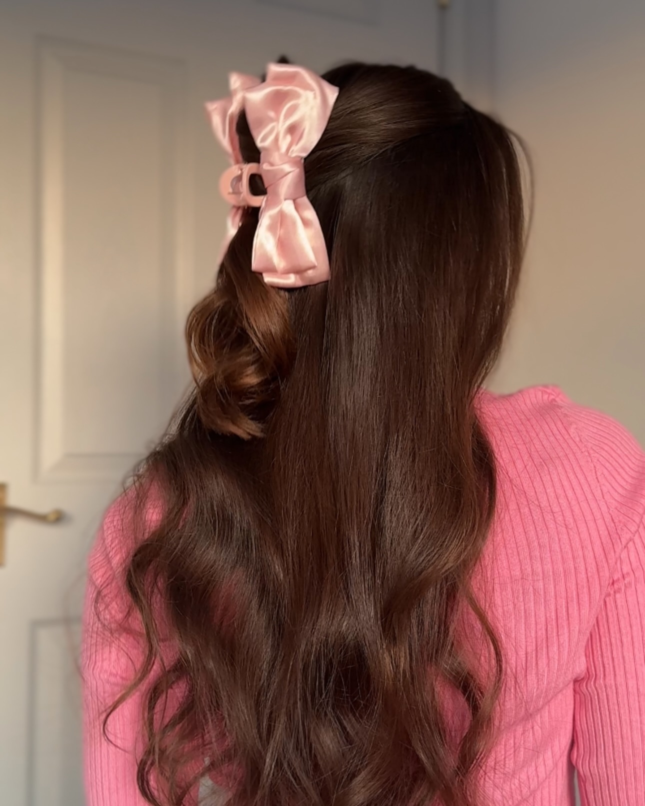 Soft Waves With Satin Bow Claw Clip