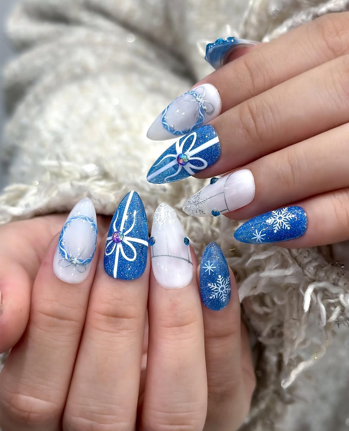 Sparkling Snowflake Present French Tips