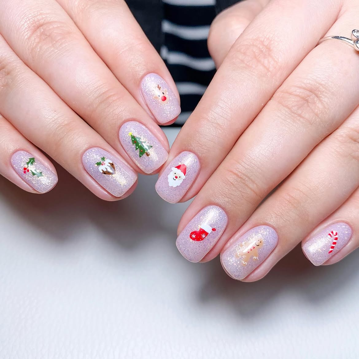 Sparkly Santa Christmas Oval Nails