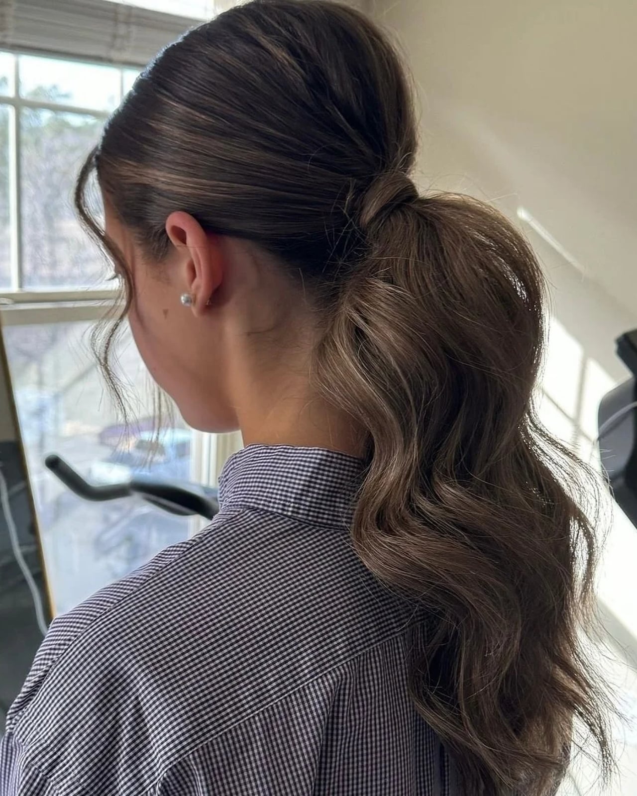 Thick Dark Brown Ponytail With Loose Waves and Slightly Wavy Texture — Sports Hair