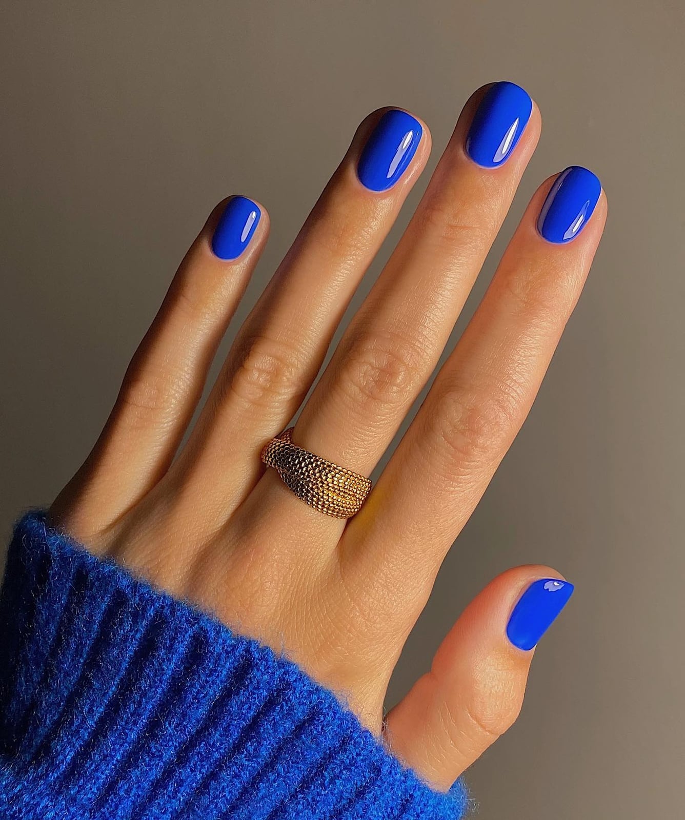 Vibrant Electric Blue Short Squoval Vibrant Electric Blue Short Squoval — Squoval Nails